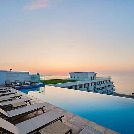 Studio Cornelia Seaview Spa&Pool In Infinity Beach Resort Mamaia Exterior foto